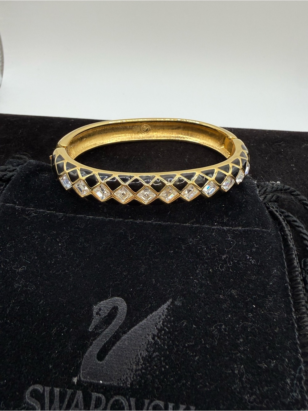 Vintage 1996 Swarovski Black Enamel Crystal Hinged Bangle Bracelet #93252